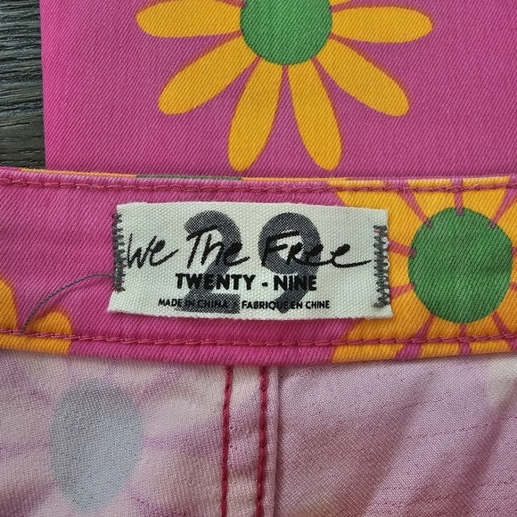 We The Free Youthquake Printed Crop Flare Jeans Size 29 - Picture 12 of 17